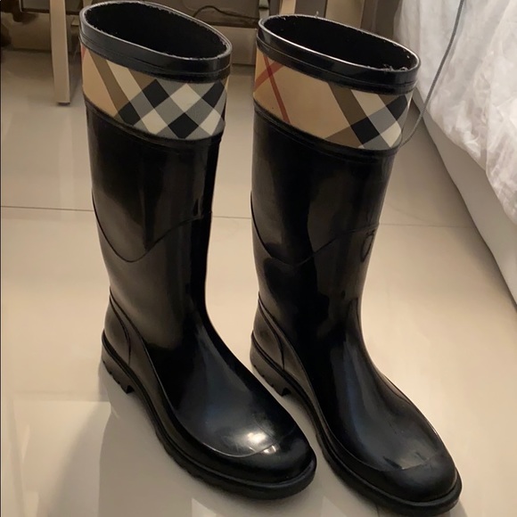 COPY - Burberry Rain Boots Size 40 - Picture 1 of 6